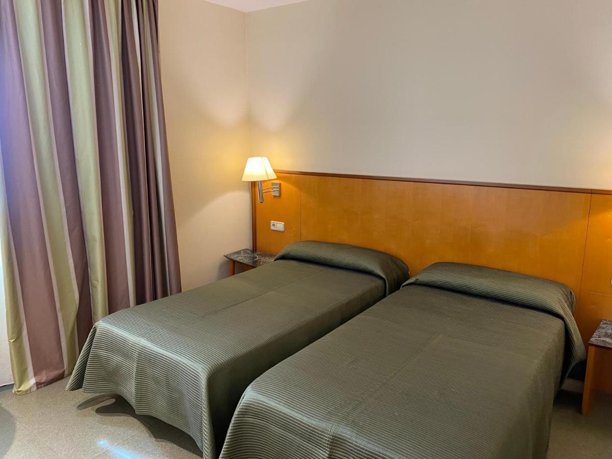 Hostal Meson Pepa Logroño Esterno foto