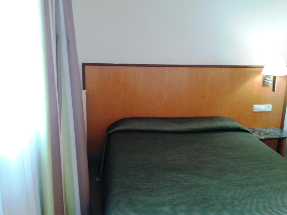 Hostal Meson Pepa Logroño Esterno foto
