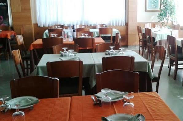 Hostal Meson Pepa Logroño Esterno foto